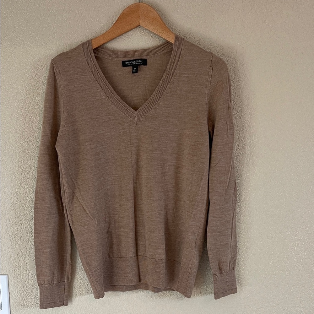Banana Republic Tan V-Neck Sweater